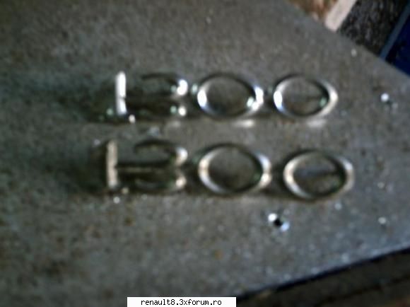 cumpar scris dacia 1300 poza