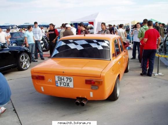 a treia. alte batrane surprinse in romania