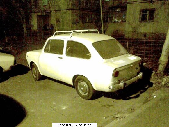 si in colentina prin spatele blocurilor gri... alte batrane surprinse in romania
