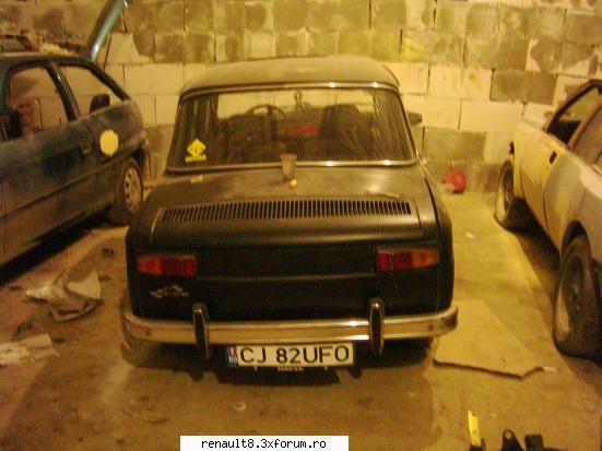 ma rog uite si negrutza cum asteapta randu la vopsit cj-82-ufo ufo
