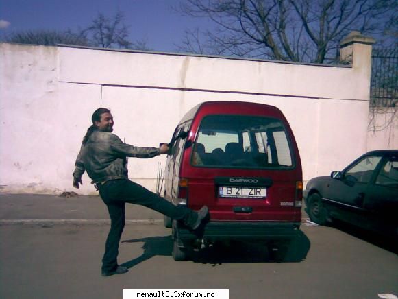 :d intalniri amicale