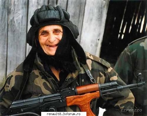 baba si mitraliera :rotfl: poze  (interzis sub 18 ani! :d)