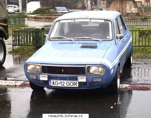 ne laudam si noi putin cu singurul exemplar din romania :nebun: renault 12 (gordini)