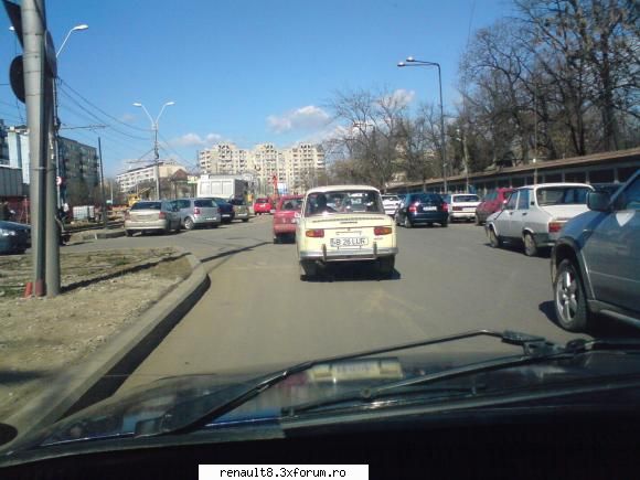 in trafic, era fffff fasneata masina! sutici aka dacia 1100 exclusiv !!!!!