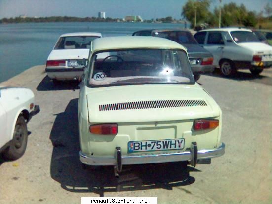 din spate sutici aka dacia 1100 exclusiv !!!!!